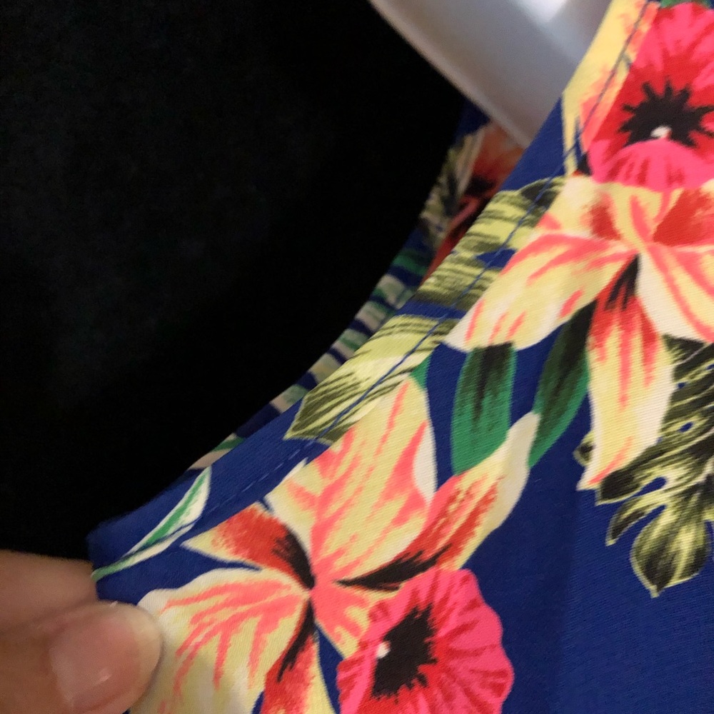 Sundress - Picture 3 of 7